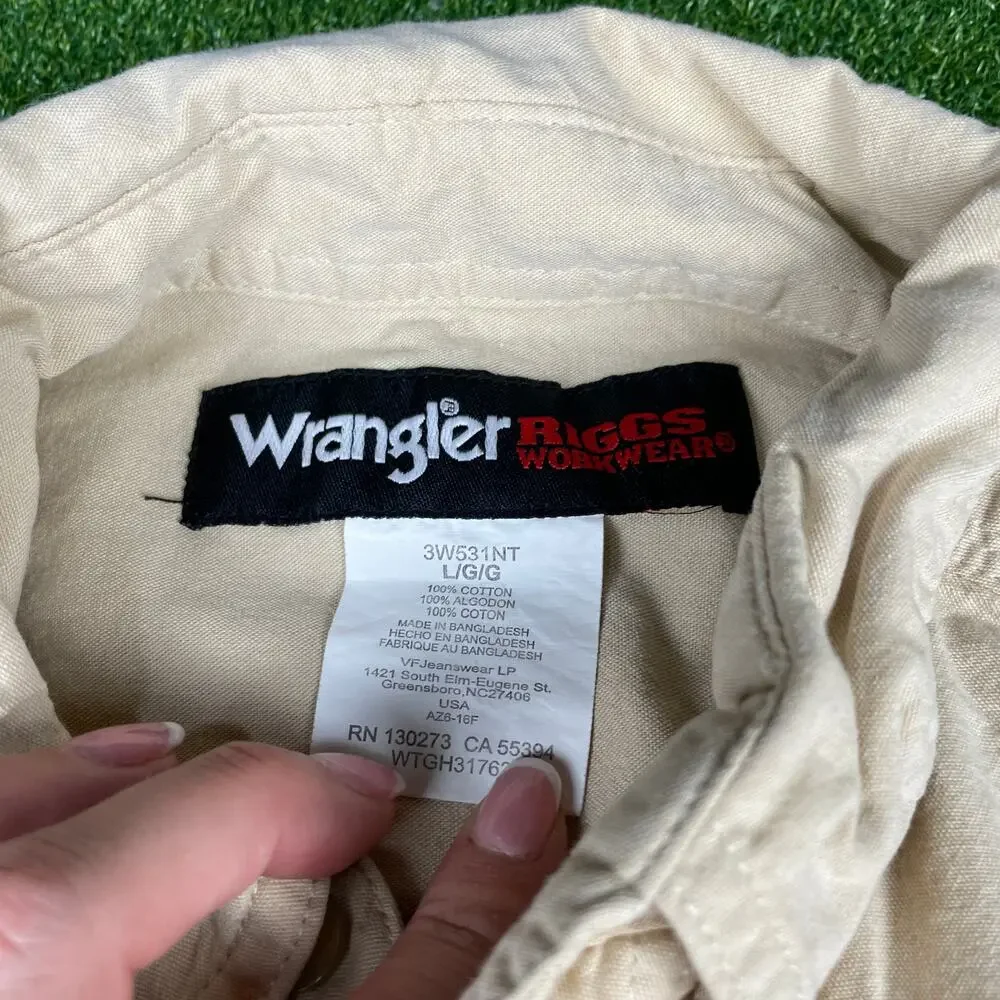 Vintage Wrangler Riggs Workwear Beige Short Sleeve Chambray Work Shirt Sz L